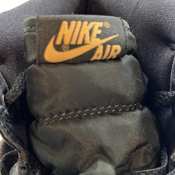 Air Jordan 1 High OG 'Stash - Picture 7 of 10